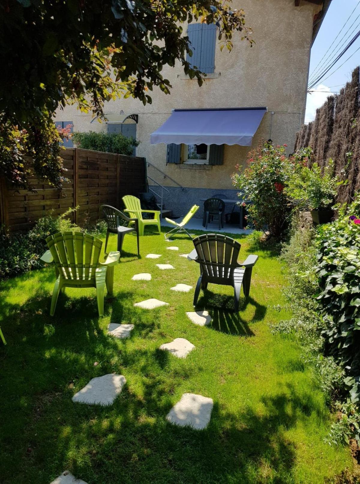 Gite Tante Jeanne Peaugres Extérieur photo